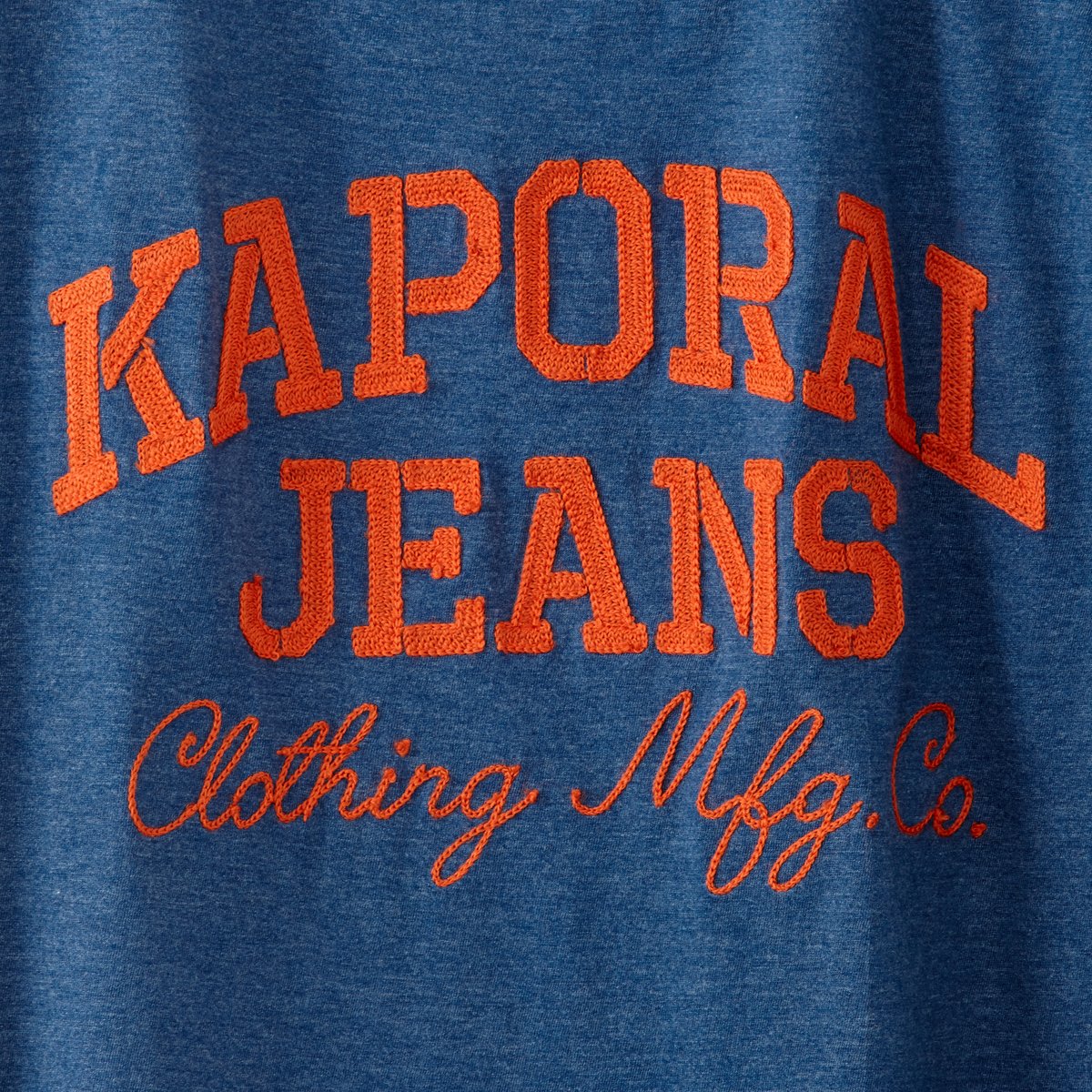Футболка Trish Футболка TrishФутболка модель TRISH от марки Kaporal® с принтом спередиKaporal Jeans. Короткие рукава Прямой покрой Круглый вырез Логотип марки снизу Состав и описание:Основной материал: 60% хлопка, 40% полиэстераМарка: Kaporal® Уход: Следуйте рекомендациям, указанным на этикетке.<br><br>Цвет: коралловый,синий<br>Размер: S.M.XXL.XL.XL.L.S