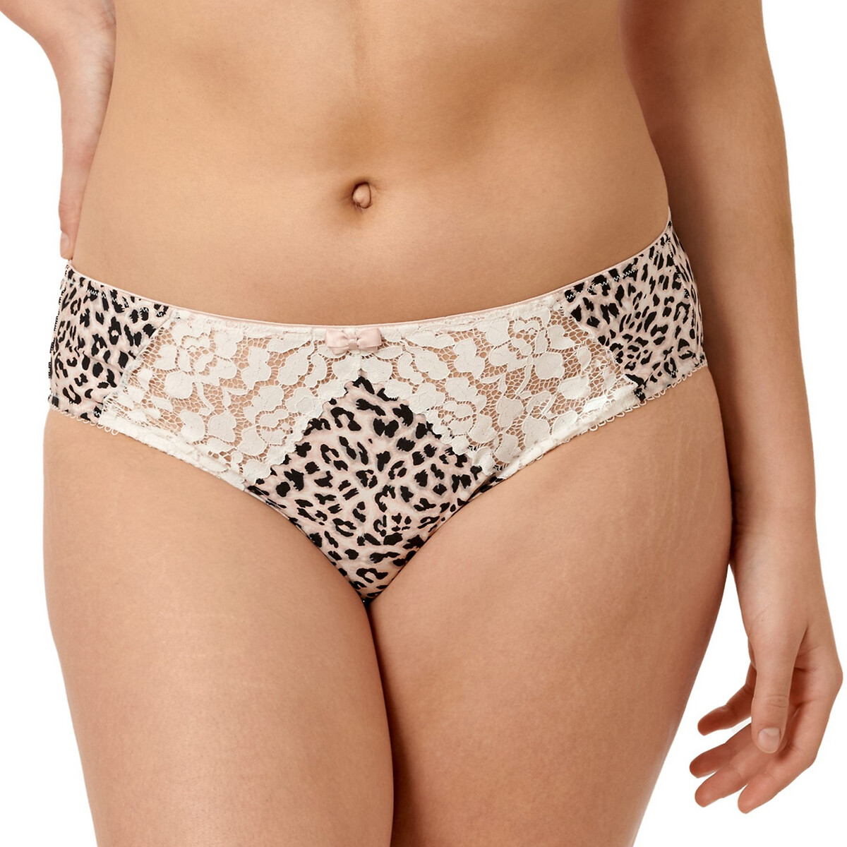 Трусы-слипы LaRedoute, Черный, Из кружева и микрофибры Flavie 46/48 (FR) - 52/54 (RUS) черный
Трусы-слипы LaRedoute, Черный, Из кружева и микрофибры Flavie 46/48 (FR) - 52/54 (RUS) черный