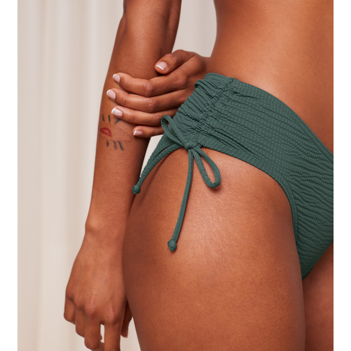 Низ LaRedoute, Зеленый, Низ от купальника Summer Expression 48 (FR) - 54 (RUS) зеленый
Низ LaRedoute, Зеленый, Низ от купальника Summer Expression 48 (FR) - 54 (RUS) зеленый