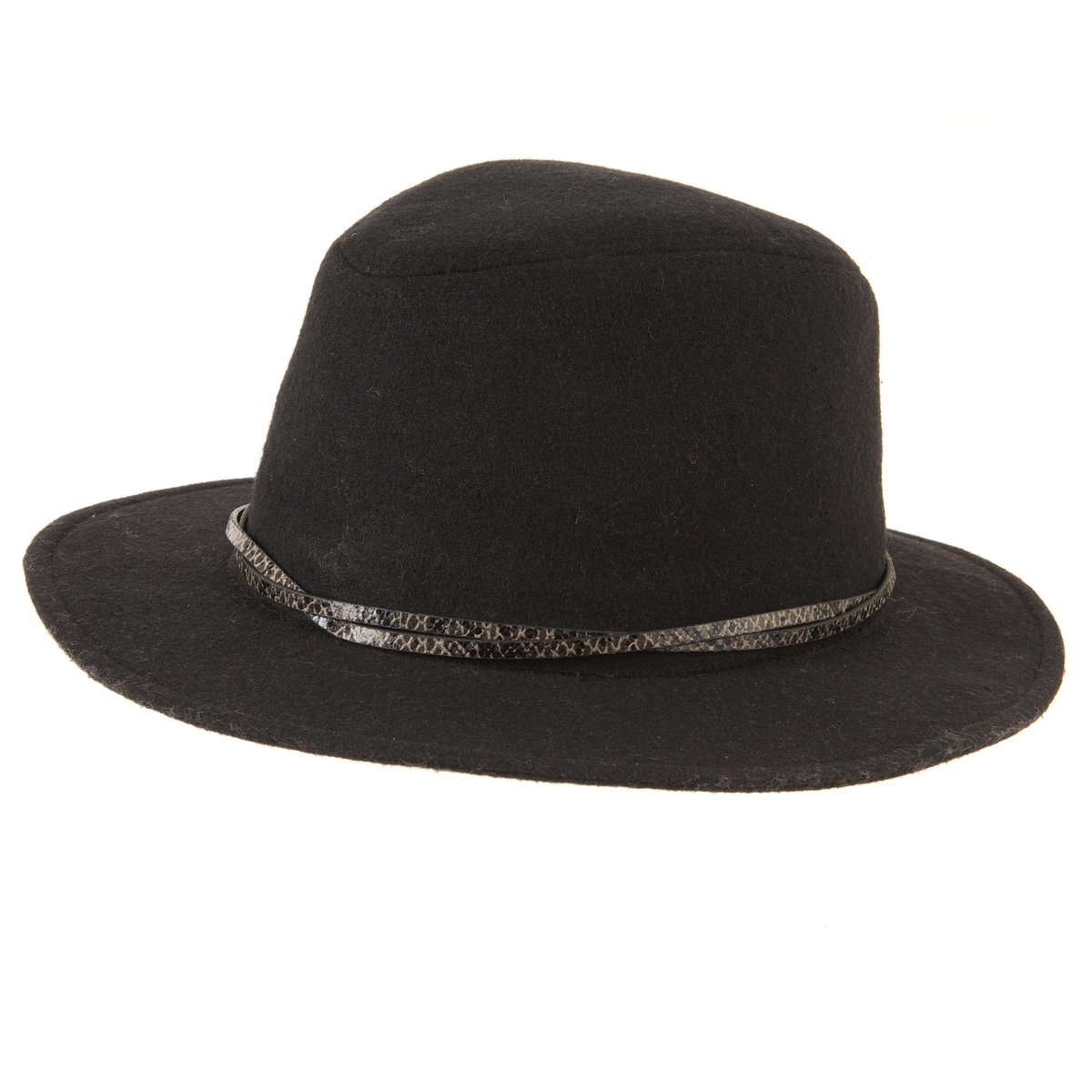 Шляпа Fedora Шляпа FedoraНезаменимый предмет гардероба в этом сезоне, шляпа Fedora - это сенсация: модная шляпа, подчеркивающая и придающая великолепие Вашему лицу. Состав и описание Материал: 100% фланель. Размеры: единый Уход : Следуйте рекомендациям по уходу, указанным на этикетке изделия.<br><br>Цвет: черный<br>Размер: единый размер