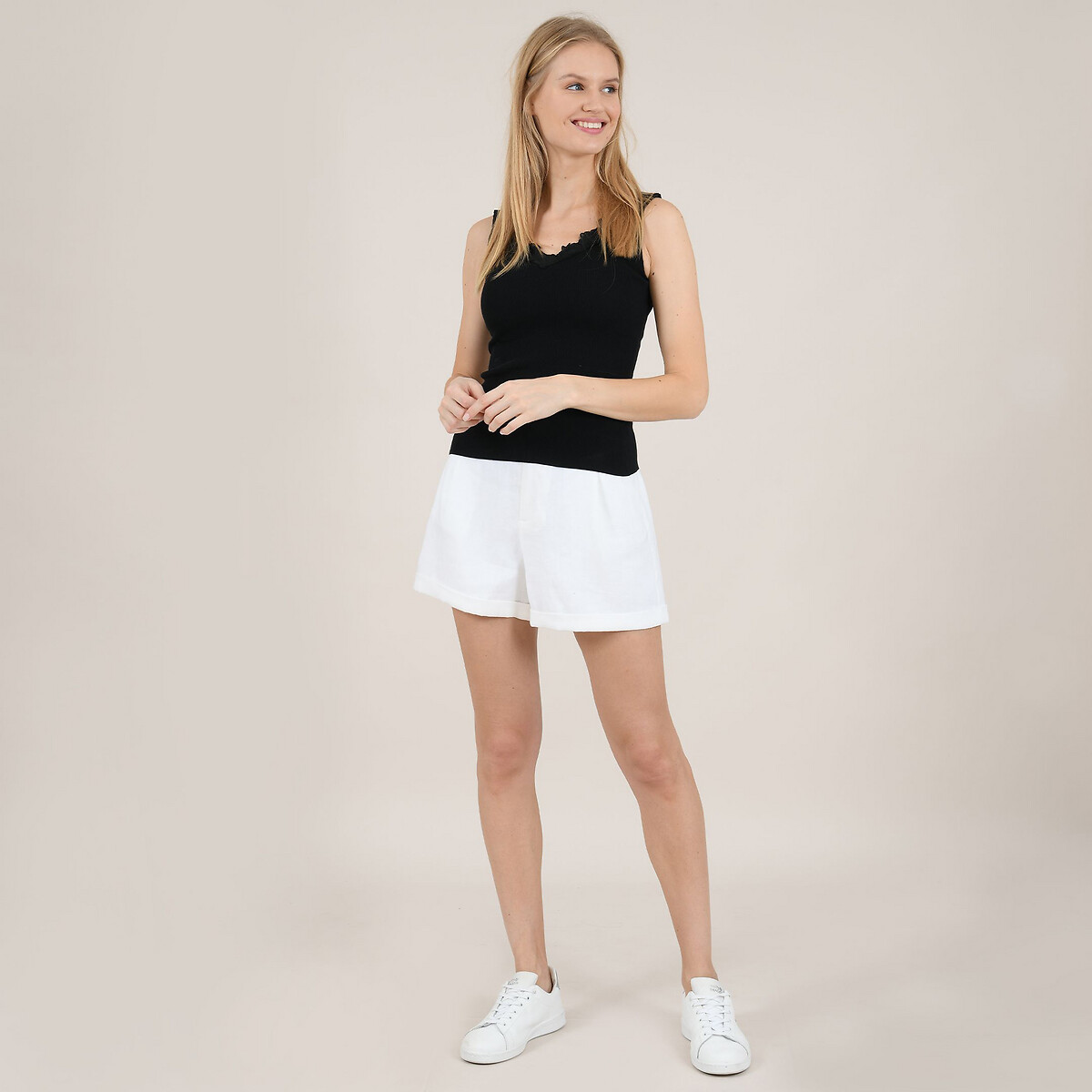 Топ La Redoute, Черный, С V-образным вырезом с кружевными вставками L/XL черный
Топ La Redoute, Черный, С V-образным вырезом с кружевными вставками L/XL черный