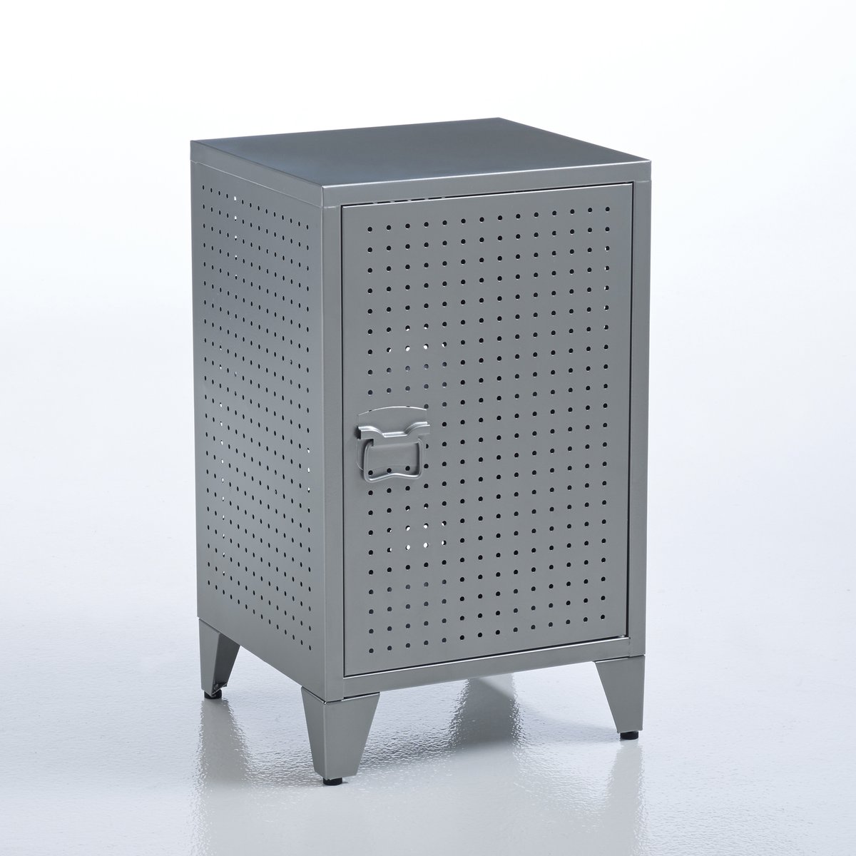 Тумба с перфорацией Locker Тумба с перфорацией LockerХарактеристики :- Металл с эпоксидным покрытием .- 1 полка - Дверца открывается наружу Размеры : - L36 x H59 x P33 см .<br><br>Цвет: серый,хаки,черный