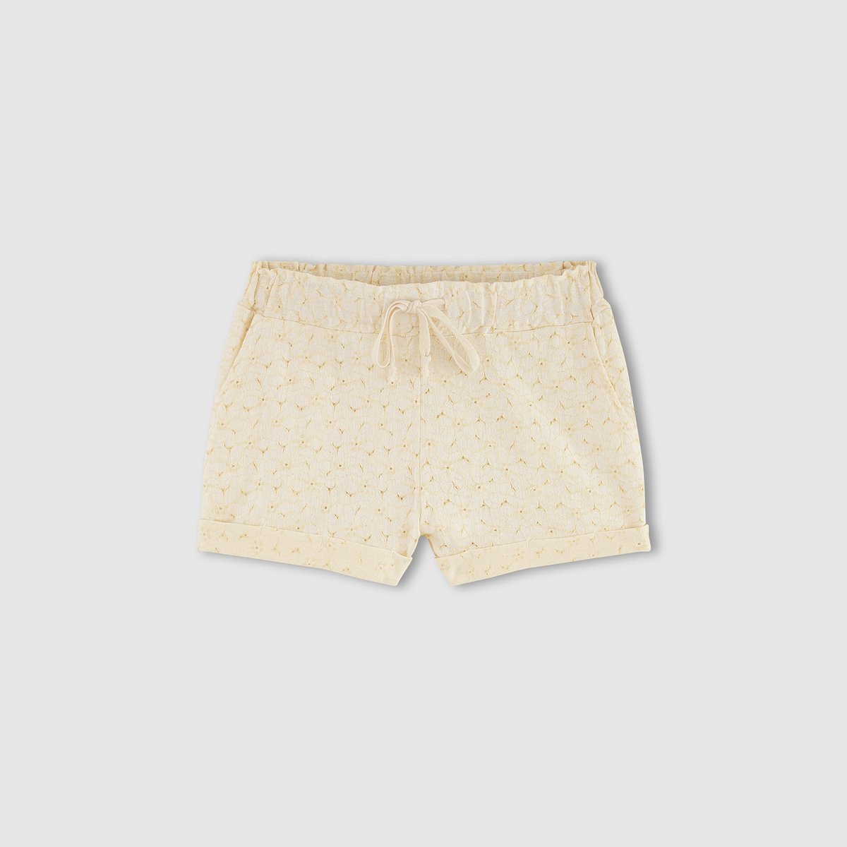 Шорты из кружева JAPANIA SHORTS от VERO MODA Шорты из кружева JAPANIA SHORTS от VERO MODAСостав и описание:Материал: 65% хлопка, 30% полиамида, 5% эластана.Марка: VERO MODA.<br><br>Цвет: белый<br>Размер: S