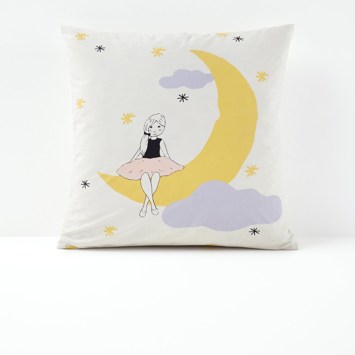 Наволочка детская с рисунком, Moongirl Наволочка детская с рисунком, MoongirlХарактеристики наволочки Moongirl :- Рисунок на лицевой стороне, сплошной микрорисунок на оборотной стороне- 100% хлопок (57 нитей/см?). Чем плотнее переплетение нитей/см?, тем выше качество материала.- Машинная стирка при 60 °С.Знак Oeko-Tex® гарантирует, что товары прошли проверку и были изготовлены без применения вредных для здоровья человека веществ. Всю коллекцию детского постельного белья Moongirl вы можете найти на сайте la redoute.ru.Размеры :63 x 63 см : квадратная наволочка<br><br>Цвет: белый наб.рисунок
