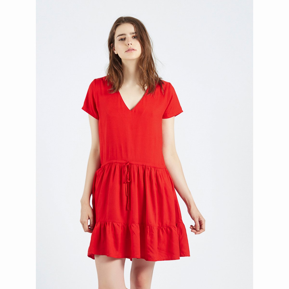 Платье Vestido Rojo Ada Платье Vestido Rojo AdaСостав и описаниеМатериал : 100% вискозаМарка : Compania FantasticaМодель : Vestido Rojo AdaУходСледуйте рекомендациям по уходу, указанным на этикетке изделия<br><br>Цвет: красный