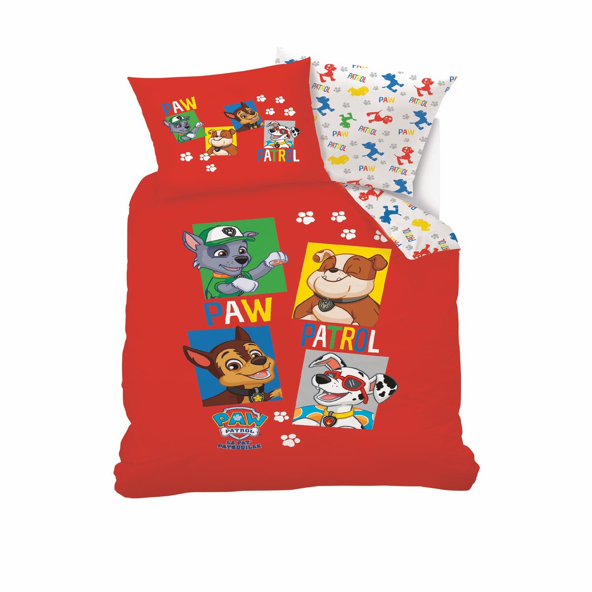 Комплект детского постельного белья: пододеяльник и наволочка Paw Patrol Комплект детского постельного белья: пододеяльник и наволочка Paw PatrolОписание комплекта детского постельного белья Paw Patrol :В комплекте :- 1 пододеяльник 140 x 200 с принтом : различный рисунок на лицевой и оборотной стороне. Клапан для заправки под матрас.- 1 квадратная наволочка 63 x 63 см, форма мешка. Разный рисунок на лицевой и оборотной стороне .Характеристики комплекта детского постельного белья Paw Patrol :- 100% хлопок (57 нитей/см?). Чем плотнее переплетение нитей/см?, тем выше качество материала.Машинная стирка при 60 °С .Знак Oeko-Tex® гарантирует, что товары прошли проверку и были изготовлены без применения вредных для здоровья человека веществ.Размеры :140 x 200 см : 1-сп.Всю коллекцию детского постельного белья вы можете найти на сайте laredoute.ru<br><br>Цвет: красный<br>Размер: 140 x 200 см