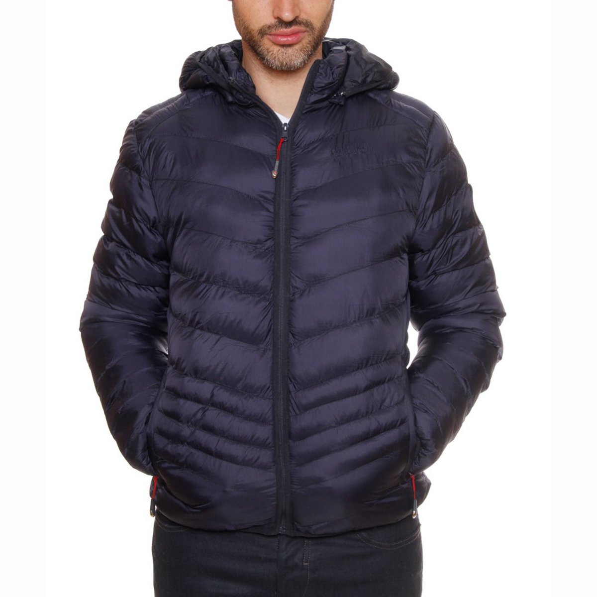 Стеганая куртка с капюшоном Chicore Hood Стеганая куртка с капюшоном Chicore HoodСостав и описание :Материал : 100% полиамида.Марка : GEOGRAPHICAL NORWAY<br><br>Цвет: темно-синий