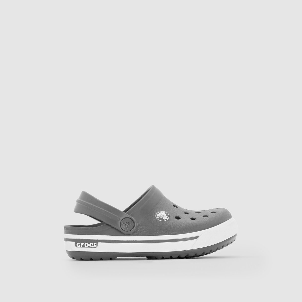 Сабо CROCS CROCBAND II.5 Clog Kids Сабо CROCS CROCBAND II.5 Clog KidsСабо с задним ремешком на щиколотке, CROCBAND II.5 Clog Kids de CROCS.Верх : термопластик Croslite ™ Подкладка : без подкладкиСтелька : термопластик Croslite ™ Подошва : термопластик Croslite ™ Застежка : ремешок Обновленный стиль и комфорт как всегда на высоте : Новая версия известной модели Crocband™ ! Новый дизайн с промежуточной вставкой в подошву в спортивном стиле , совершенная система вентиляции носка, ремешок сзади из материала Croslite™ для лучшей поддержки стопы, устойчивость к влаге (они ультралегкие и невесомые ! ) … Настоящая обувь от CROCBAND II .5 Clog Kids, обновленная версия Crocband™, которые придутся по вкусу нашим детям !<br><br>Цвет: темно-синий