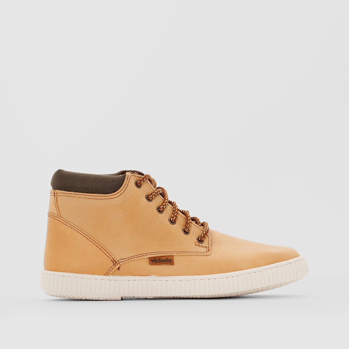 Кеды высокие Bota piel cuelo Кеды высокие Bota piel cueloВерх : Коровья кожа Подкладка : текстиль Стелька : текстиль Подошва : каучук Застежка : шнуровка Вид спорта : мультиспорт<br><br>Цвет: темно-бежевый
