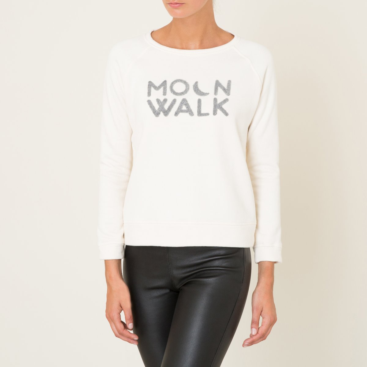 Свитшот MOONWALK Свитшот MOONWALKСостав и описание Материал : Мольтон 87% хлопка, 13% полиэстера Марка : HARTFORD<br><br>Цвет: экрю