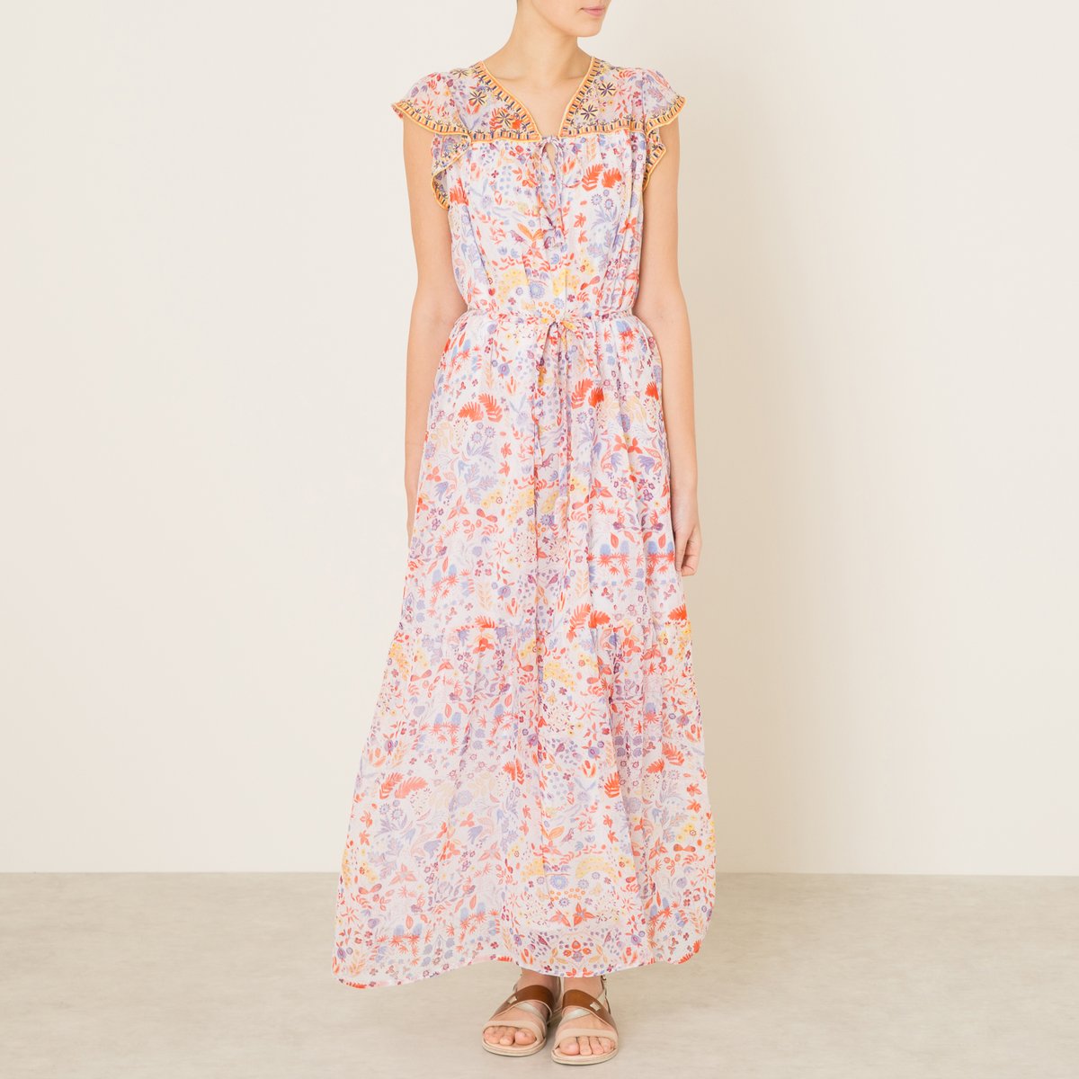 Платье SAMSA Платье SAMSAСостав и описание Материал : 100% вискоза Марка : ANTIK BATIK<br><br>Цвет: набивной рисунок<br>Размер: 42 (FR) - 48 (RUS)