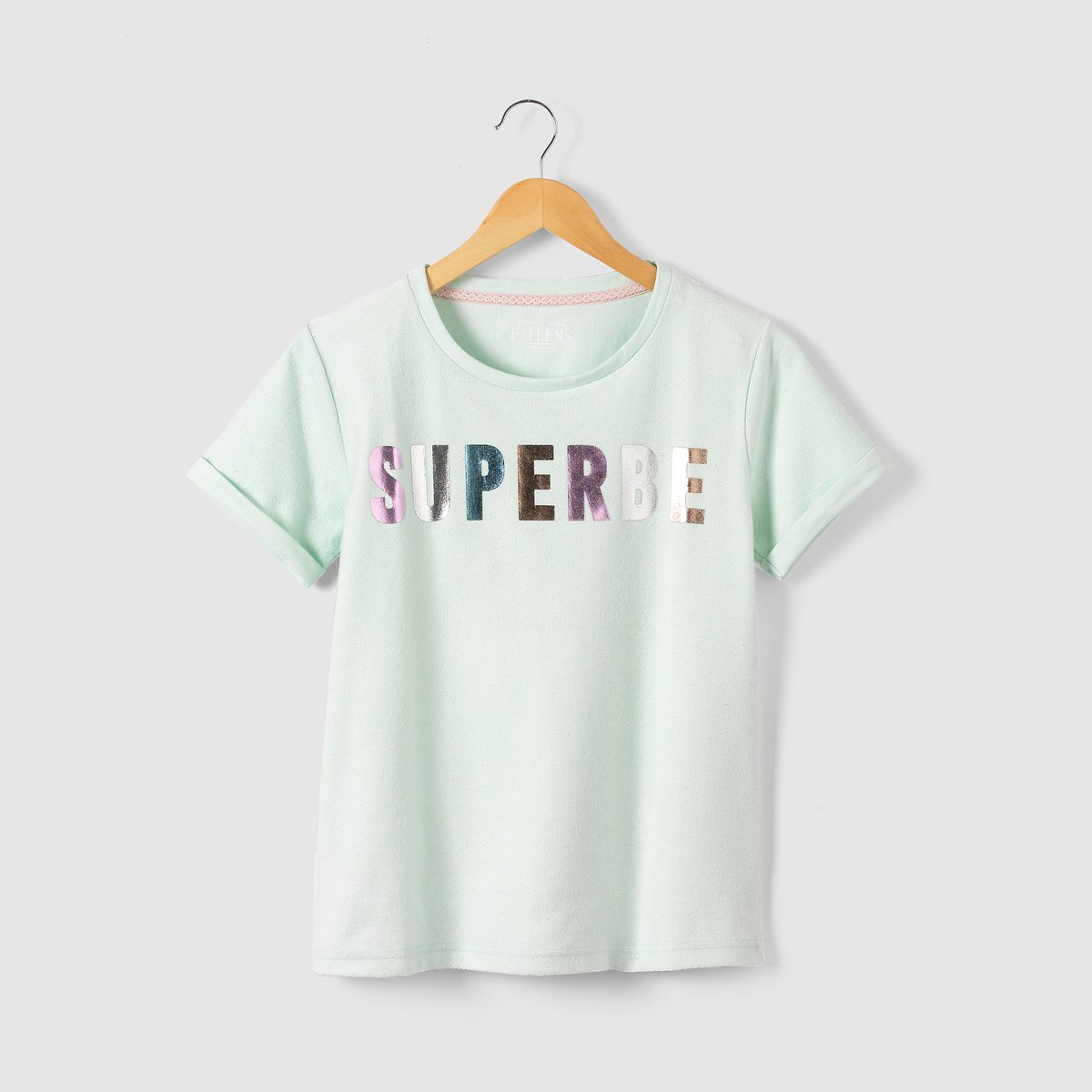 Футболка Superbe, для 10-16 лет Футболка Superbe, для 10-16 летФутболка с длинными рукавами, из джерси. Круглый вырез. Рисунок с радужным переливом Superbe спереди. Состав и описаниеМатериал 100% хлопкаУХОДСтирать и гладить с изнаночной стороныМашинная стирка при 30°C, с вещами подобных цветовМашинная сушка в умеренном режимеГладить при умеренной температуре.<br><br>Цвет: голубой<br>Размер: 12 лет -150 см