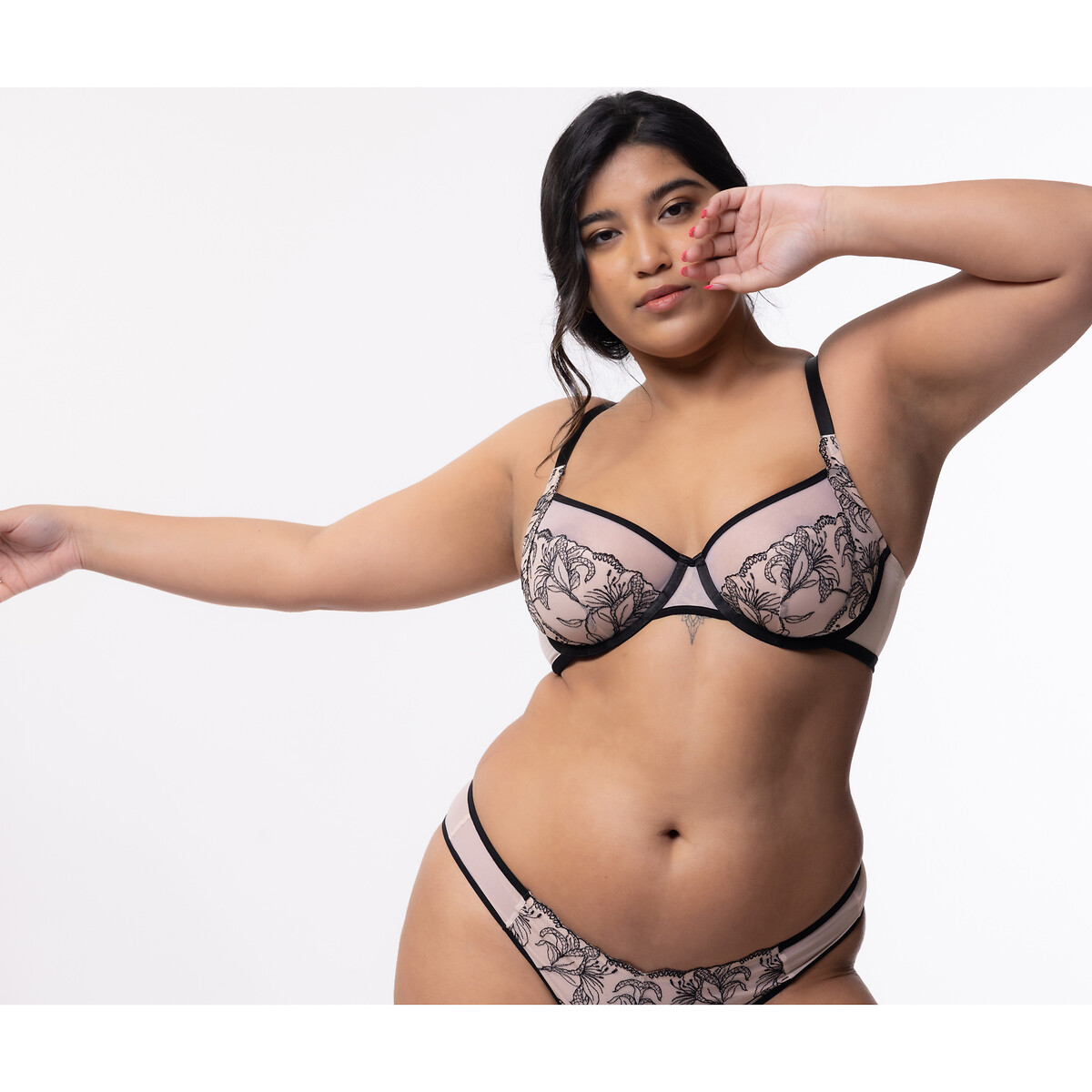 Novah Embroidered Full Cup Bra