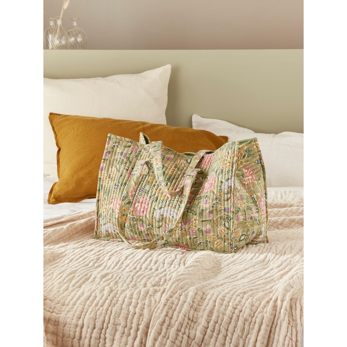 Sac cabas matelassé en tissu indien Couleur vert imprimé granny