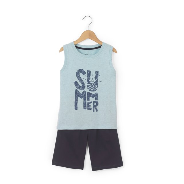 Beach T-Shirt + Shorts Outfit Beach T-Shirt + Shorts Outfit