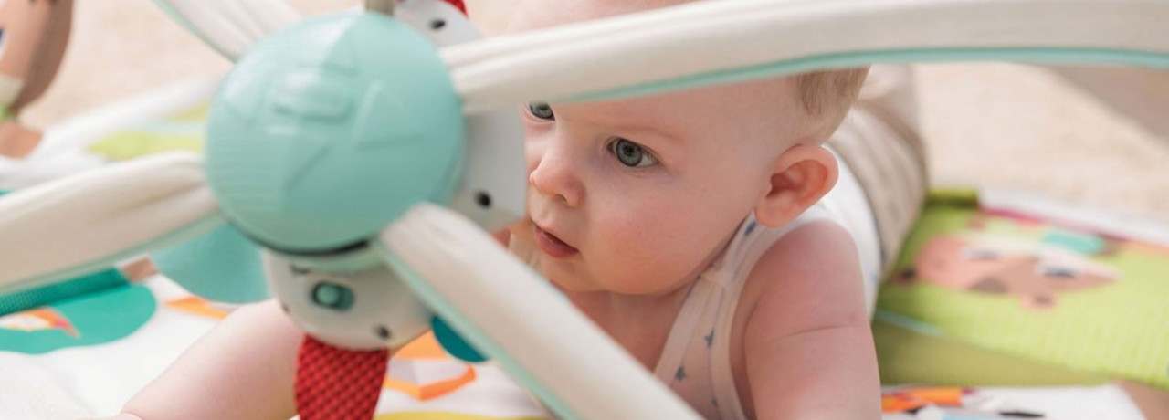 Quand mettre bébé sur un tapis d'éveil ? – Blog BUT