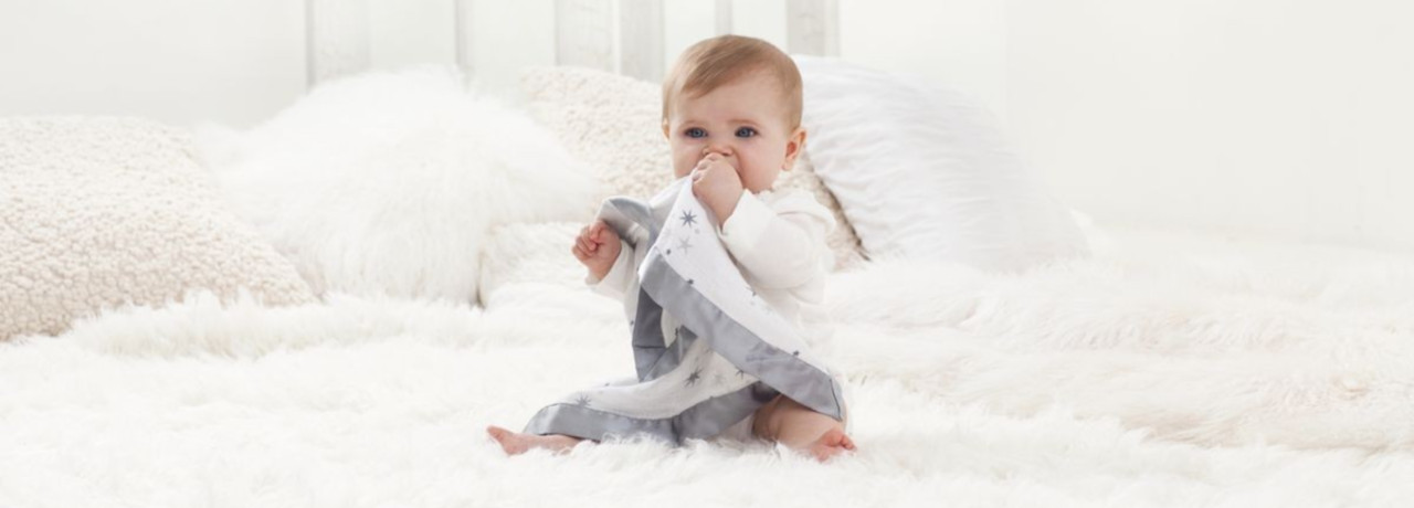Le lange pour bébé : un accessoire multifonction indispensable