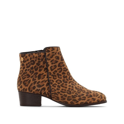 boots-leopard-motif.jpg