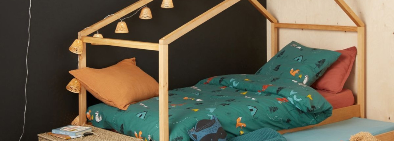Lit cabane esprit Montessori, choisir lit cabane chambre enfant
