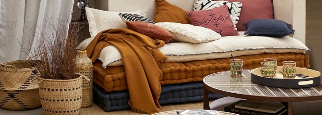 Coussins décoratifs et couvertures tout confort
