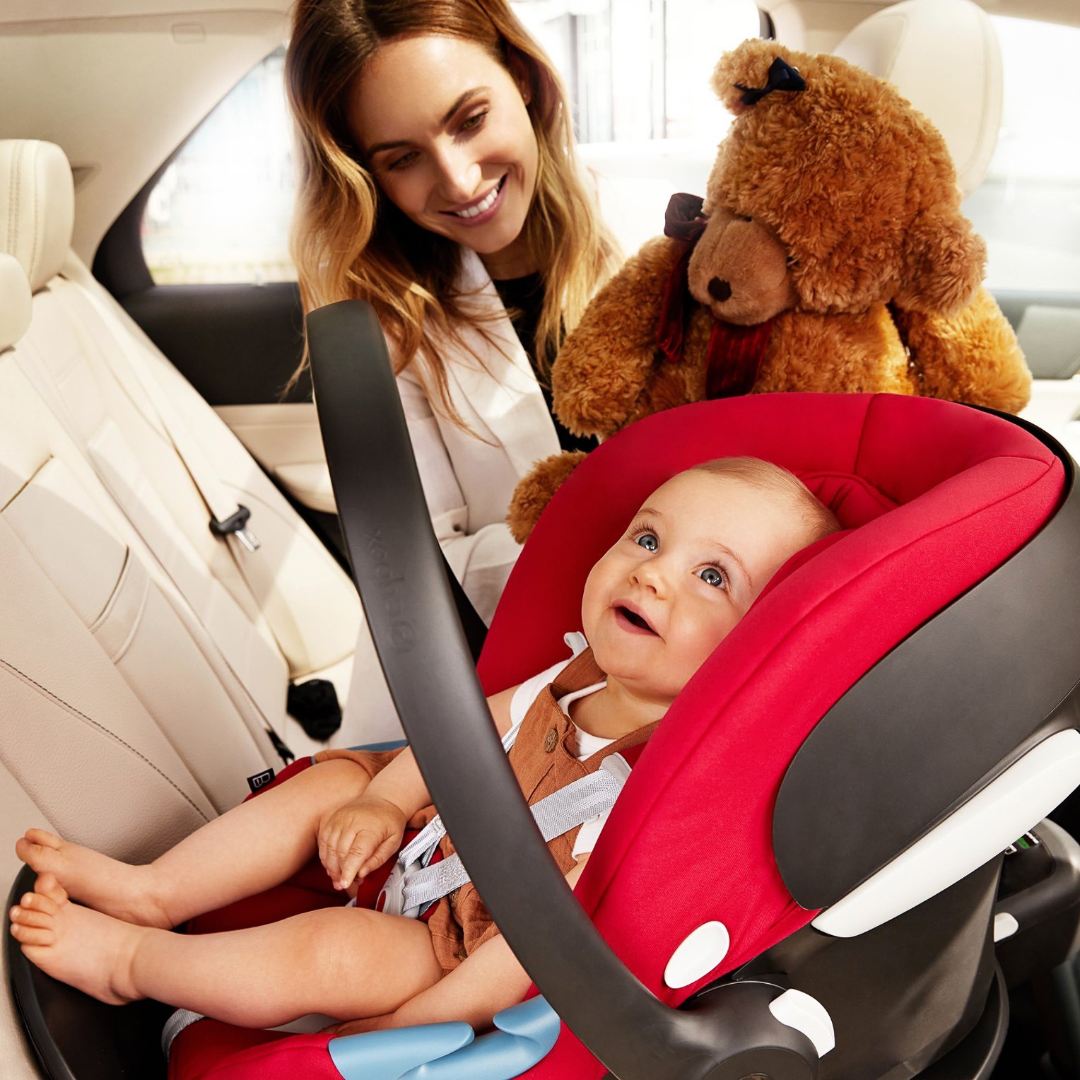 SIEGE AUTO isofix.jpg