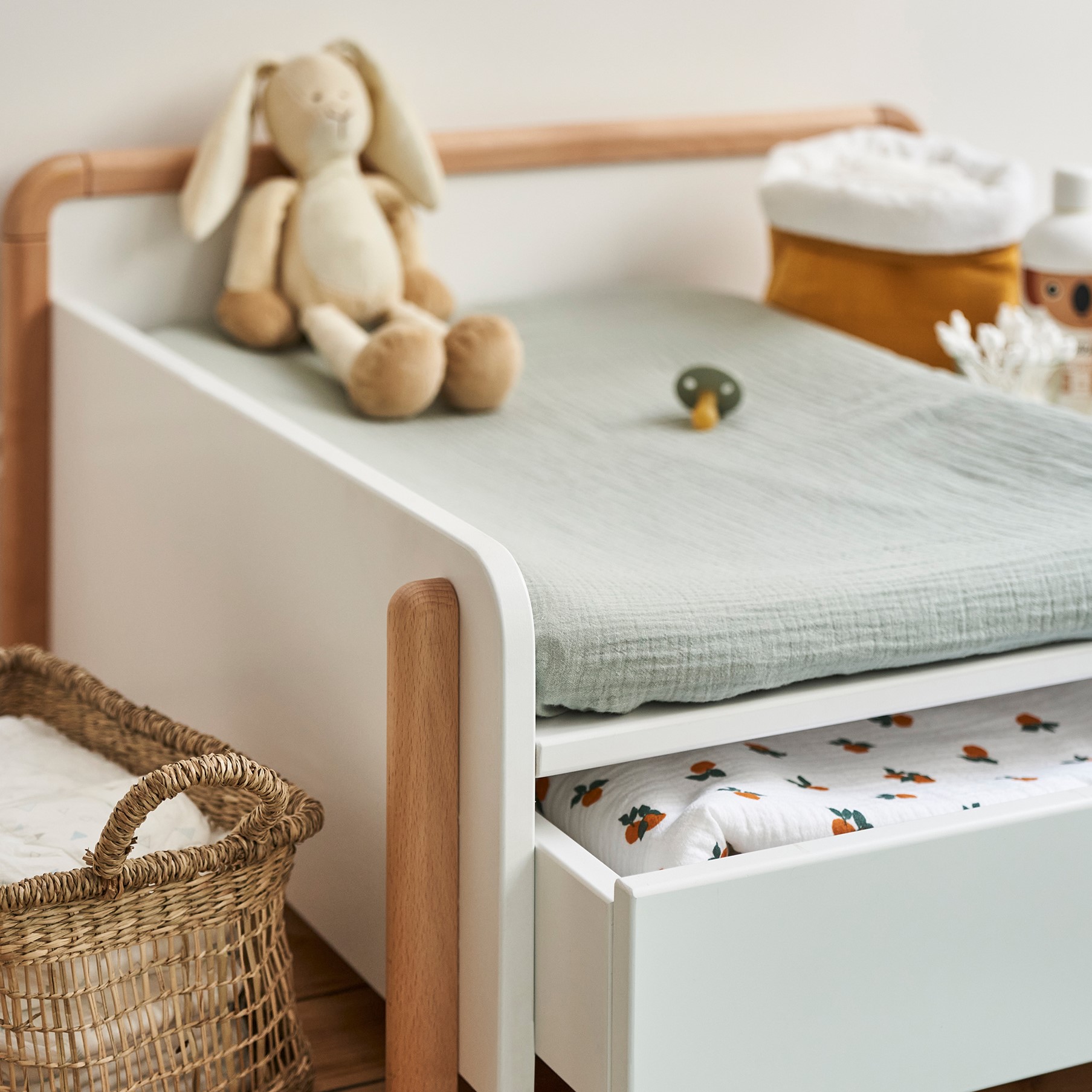 meubles mixtes chambre b&eacute;b&eacute;