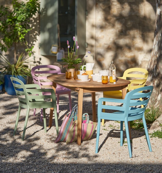 outdoor table