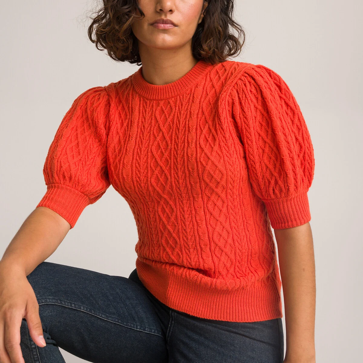 Зеленый свитер – самые модные модели и с чем их носить?