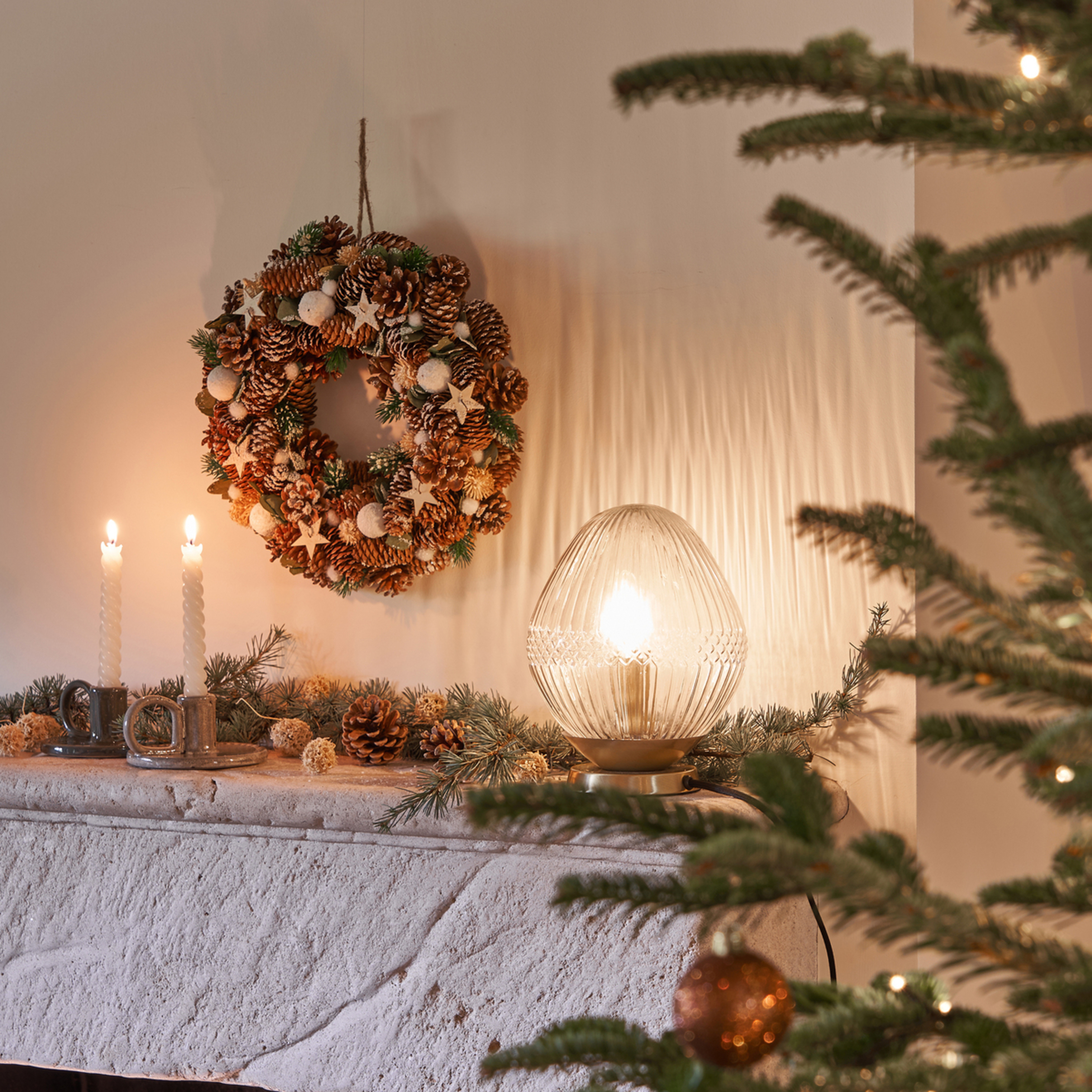 Quattro idee per decorare l'ingresso di casa tua a Natale
