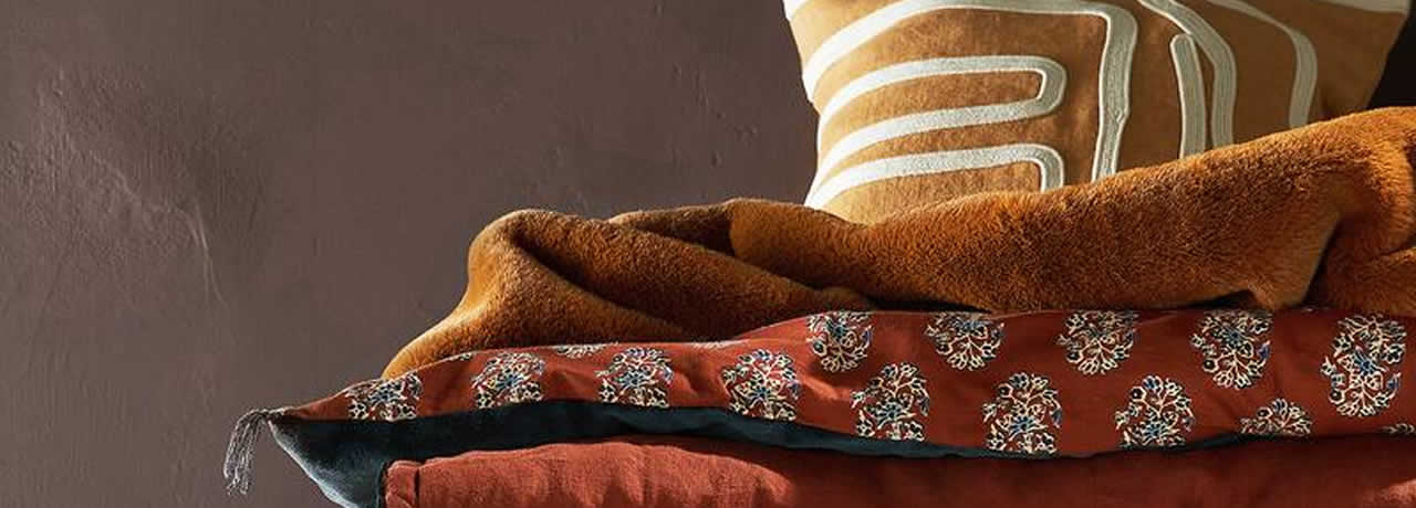 Cosy home interior comforts by @thevitamindproject 