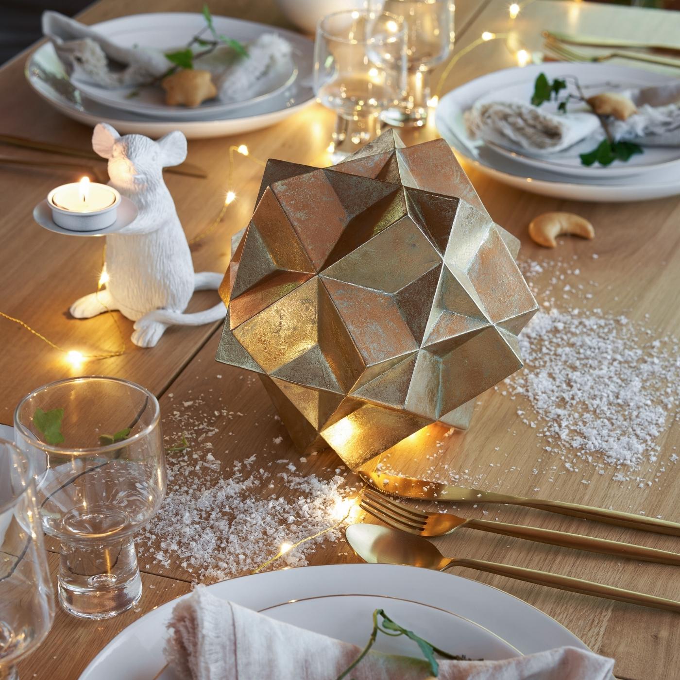 lympo-polyhedron-sculpture-on-set-table.jpg