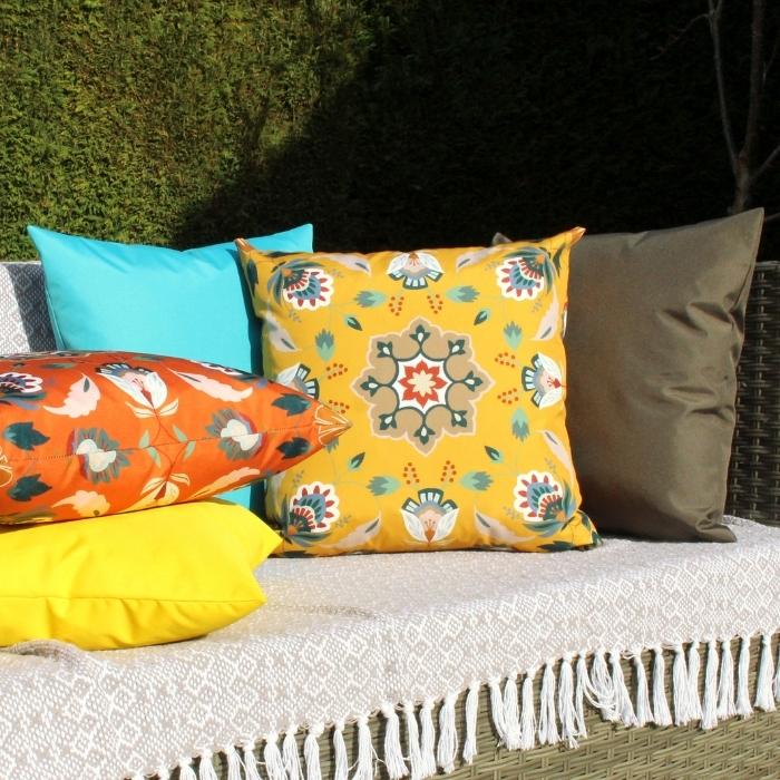 flora-outdoor-cushions-blanket.jpg