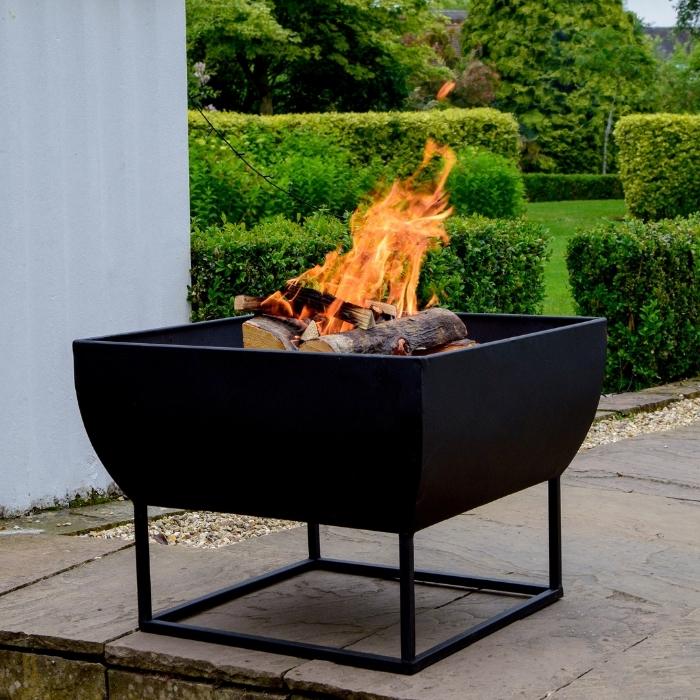 outdoor-windermere-firepit.jpg