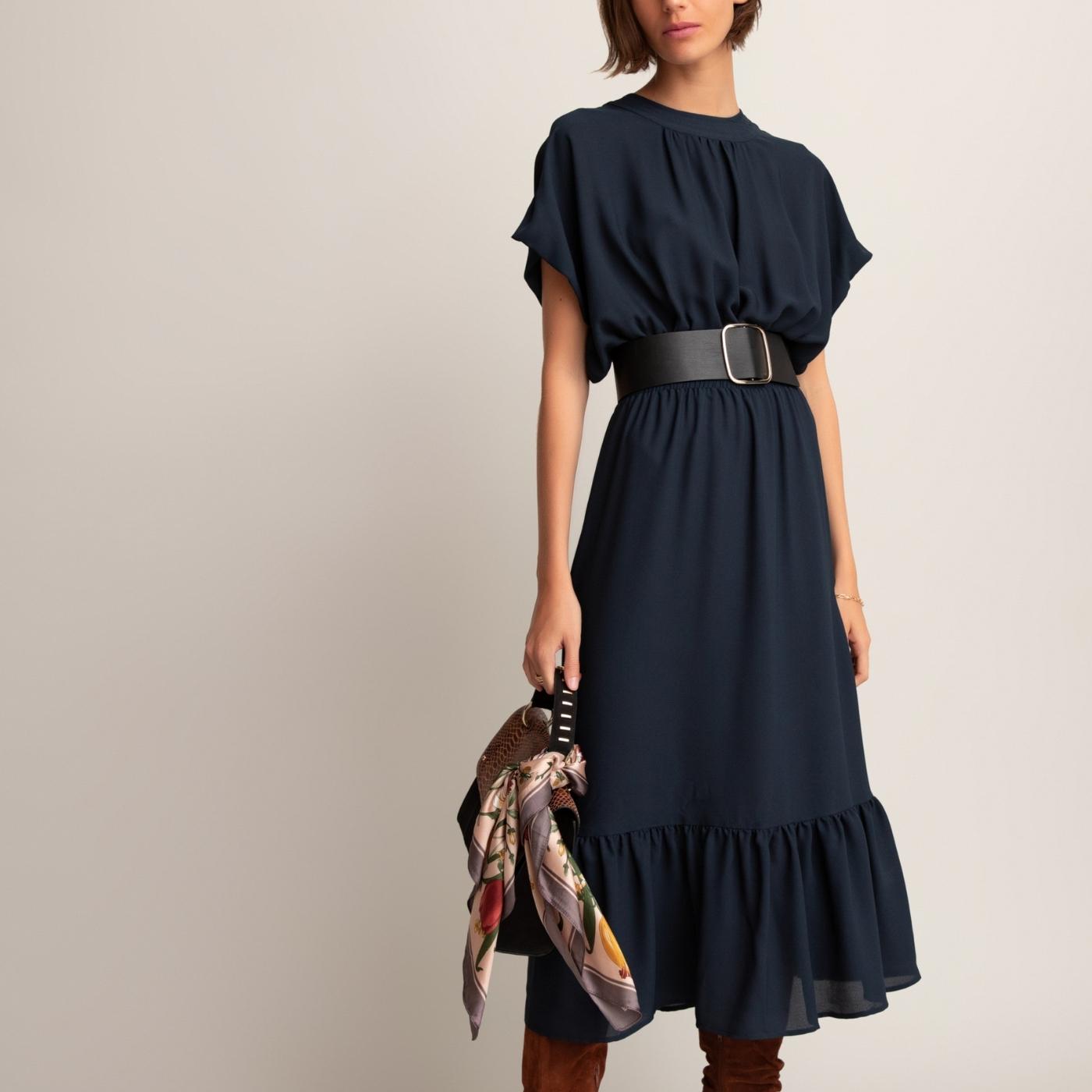 woman-wearing-blue-dress-with-wide-black-belt.jpg