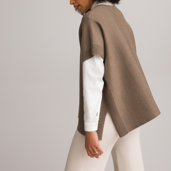 long-brown-poncho.png
