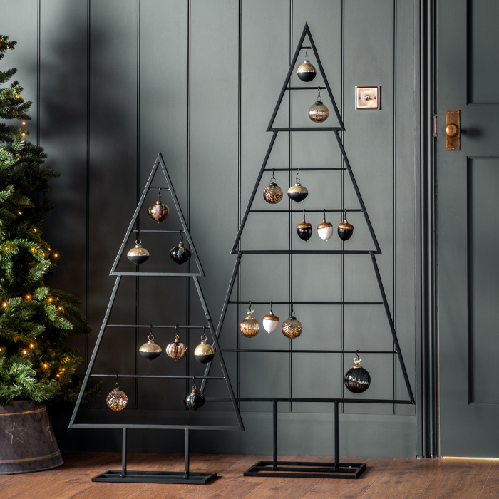 two-christmas-tree-decorative-ornaments.png