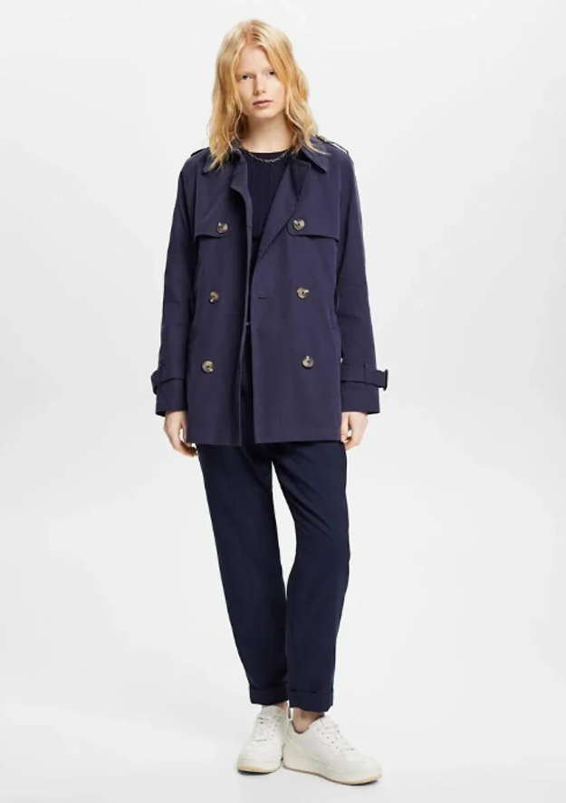 trench coat.PNG