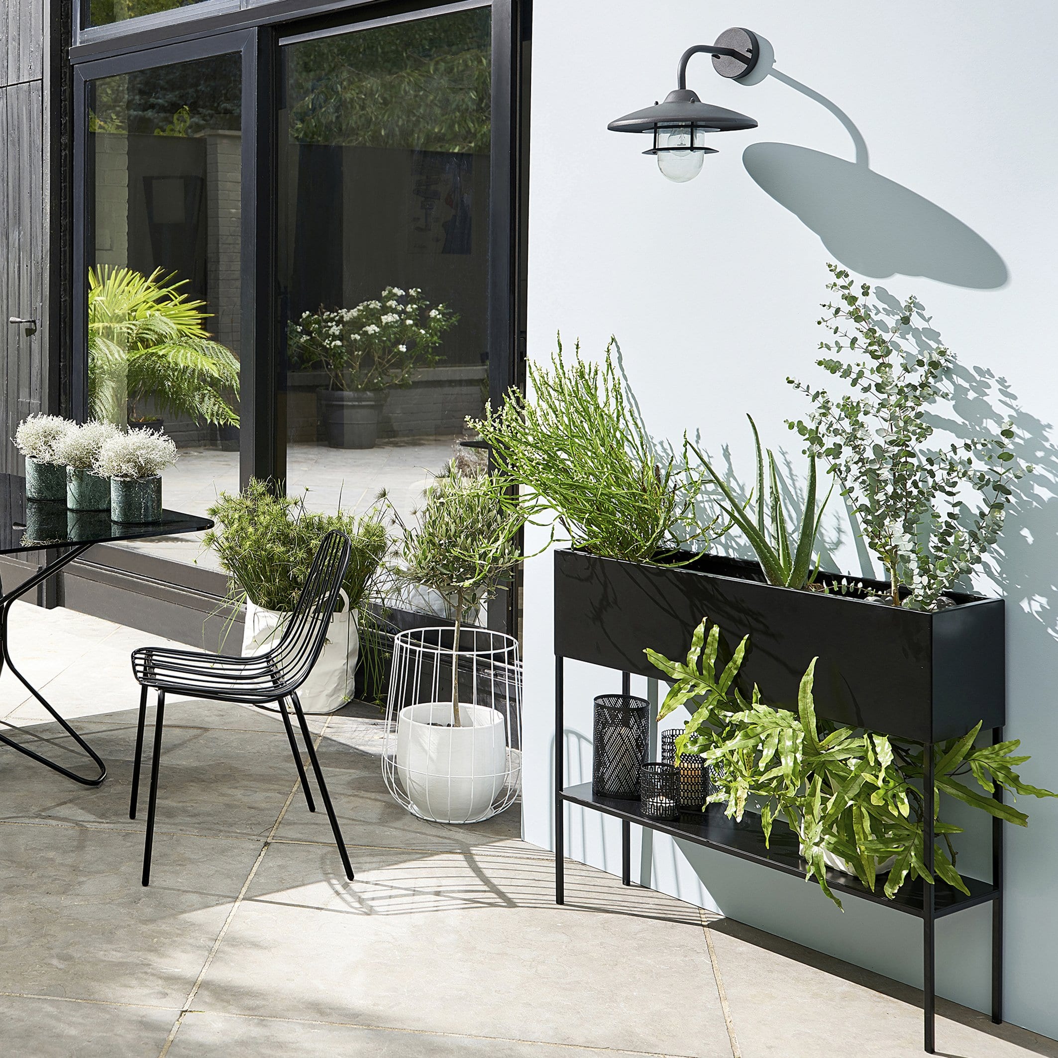 JARDINIERE_GEF964_Noir mat-min.jpg