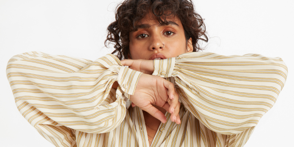 Blusas e camisas, a elegância no outono