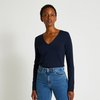 Pull motif v femme