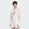 White / Hazy Beige