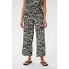 Noir Blanc Black Chalk Paisley