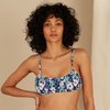 Estampado flor azul