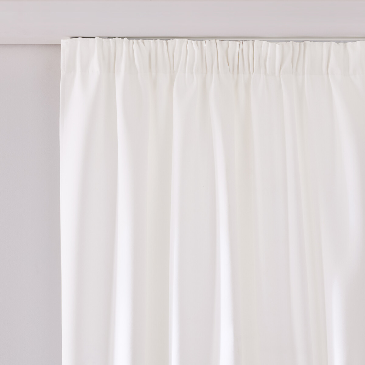 Cortina opaca, con cinta con fruncido y ondas, VODA. Talla 140 x 350 cm. Color
