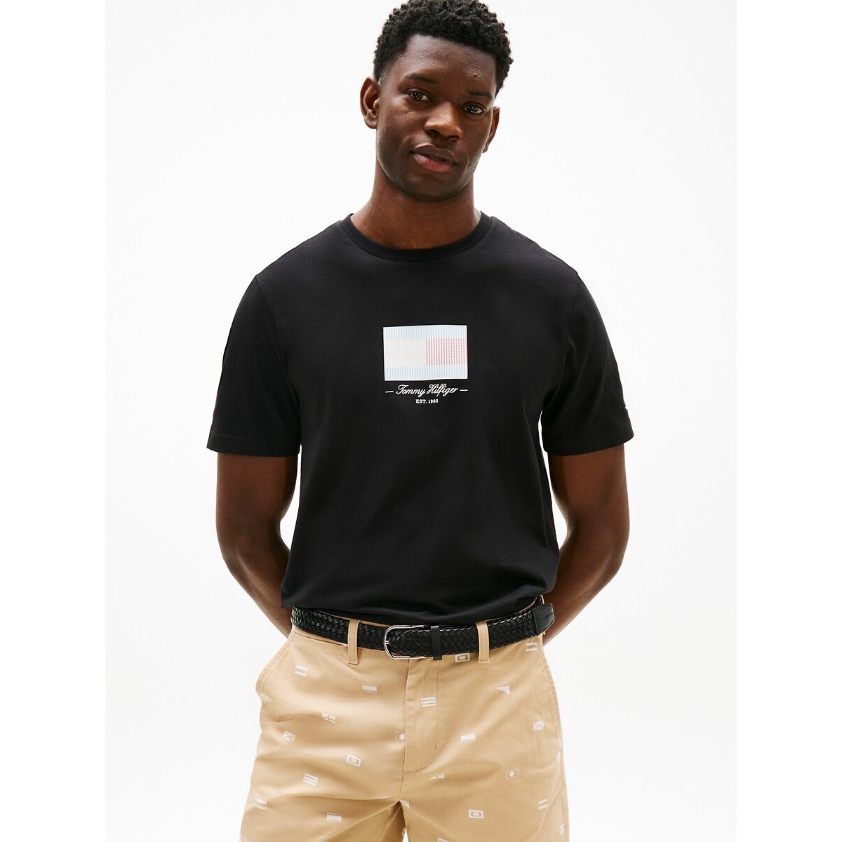 Tommy Hilfiger Short Sleeve T-Shirt With Flag Logo Men's Black Small