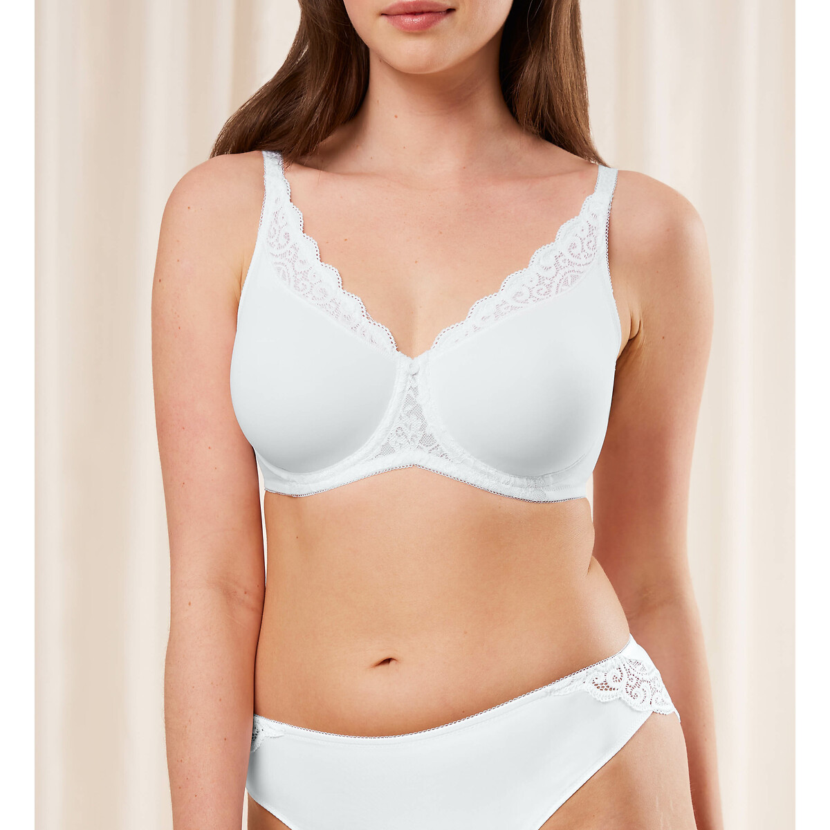 Triumph Women's White Amourette Minimiser Bra 34D