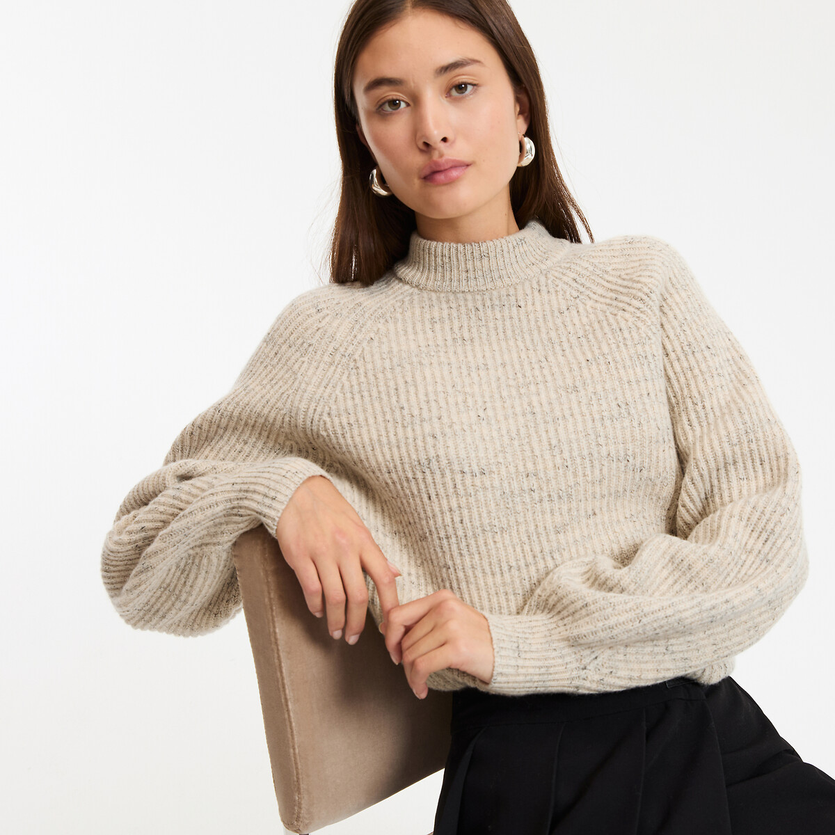 Jersey de cuello redondo, de punto grueso en mezcla de lana Mujer Talla XL. Color Beige