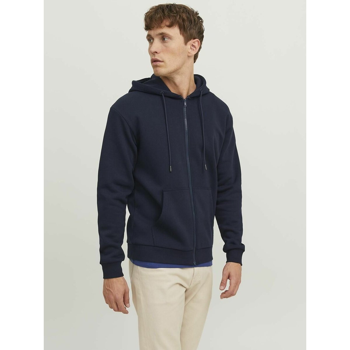 Sweat zippé à capuche