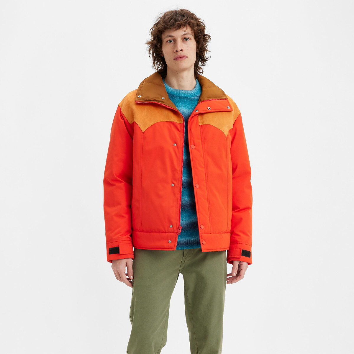 Levi's Chaqueta acolchada con capucha. Rojo