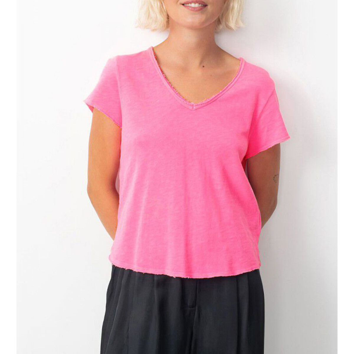 American Vintage Sonoma Short Sleeve T-Shirt With V-Neck Women's Fluorescent Pink Small